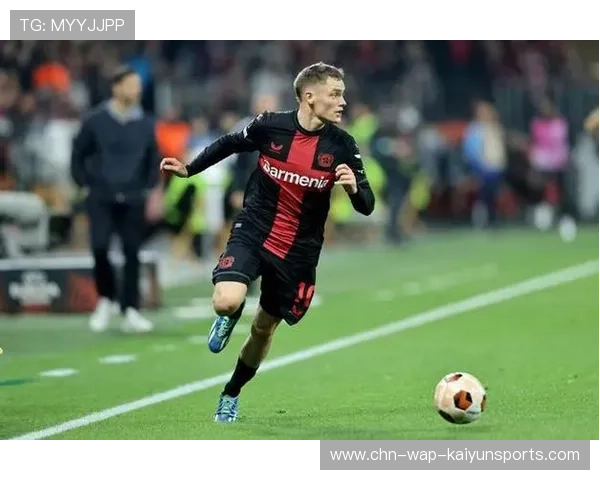 勒沃库森持续进攻，维尔茨创造空间