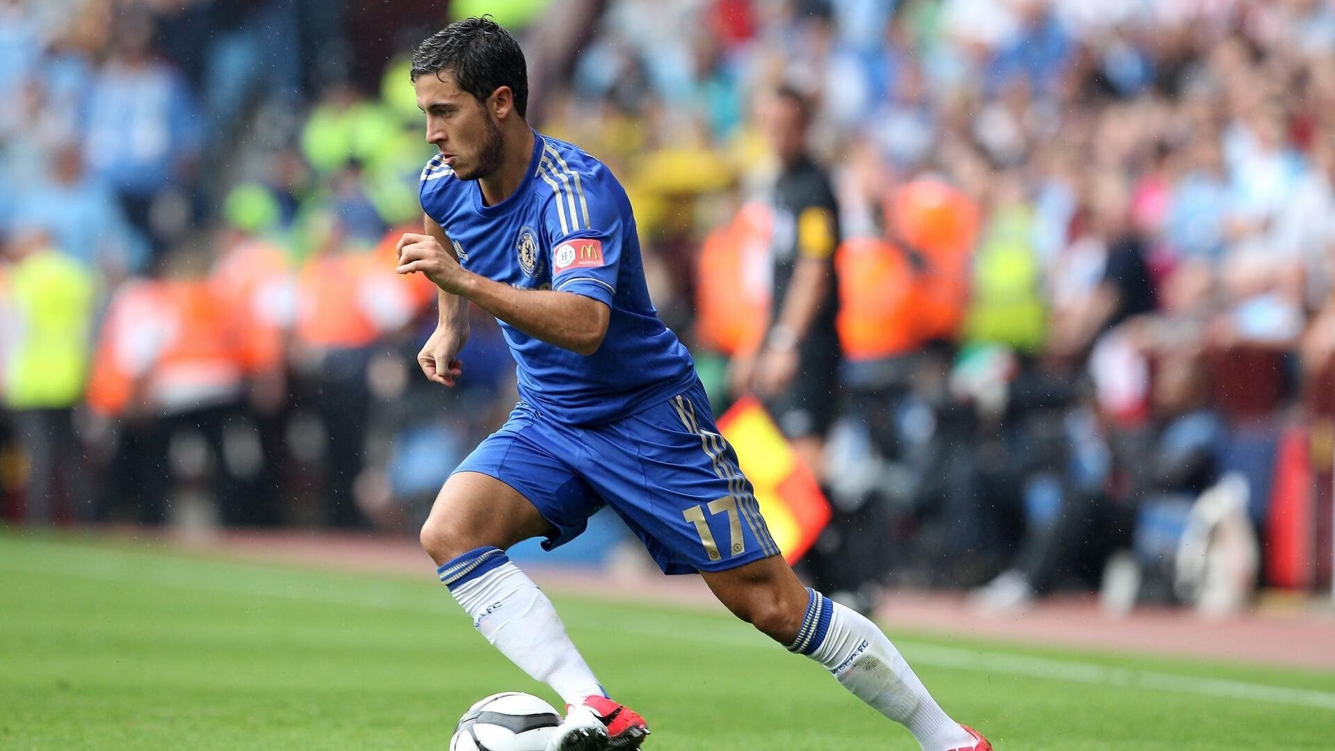 德甲球员技术动作在视觉负荷提升时的稳定性分析